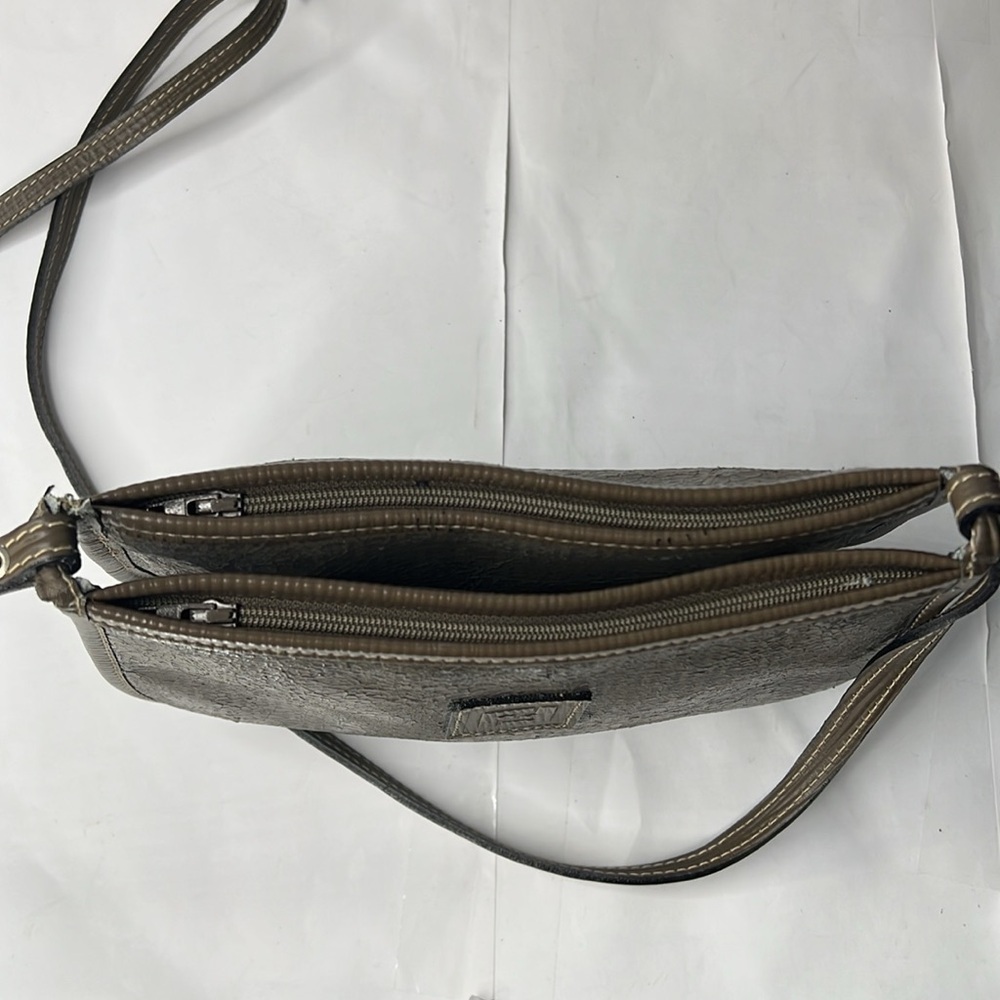 Fendi Vintage Small Double Compartment Crossbody Bag - Picture 7 of 13